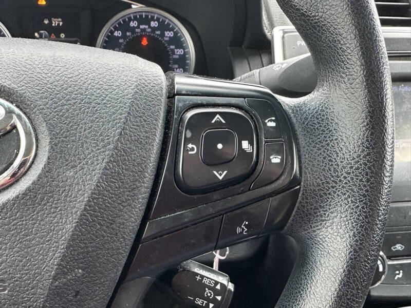 2017 Toyota Camry LE