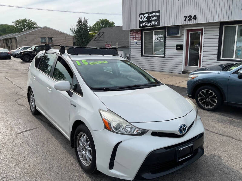 2015 Toyota Prius v Two