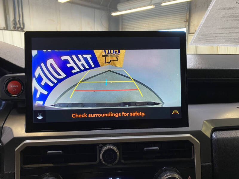 2025 Toyota Tacoma TRD Sport HV