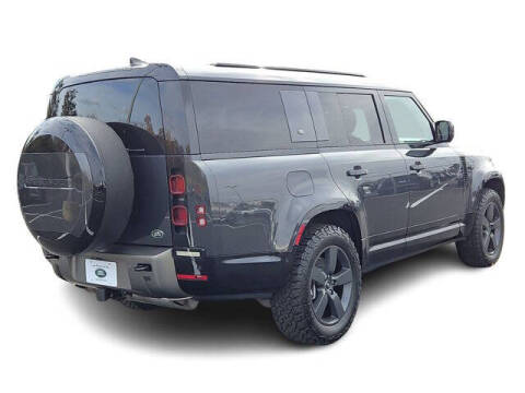 2023 Land Rover Defender 130 X-Dynamic SE