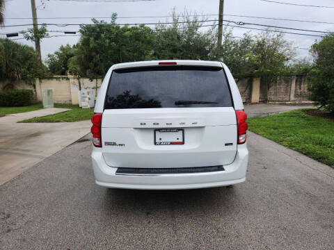 2014 Dodge Grand Caravan American Value Package