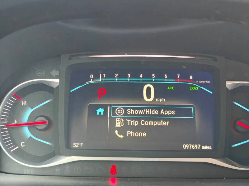 2020 Honda Pilot Touring w/Rear Captain's Chairs