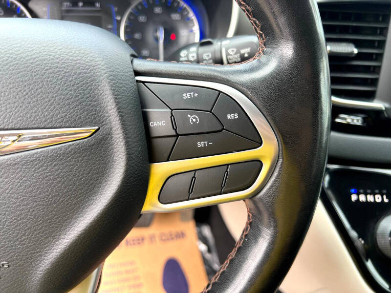 2020 Chrysler Pacifica Touring L