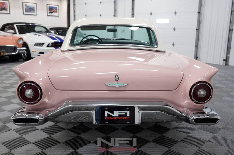 1957 Ford Thunderbird