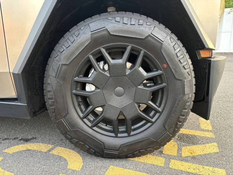2024 Tesla Cybertruck