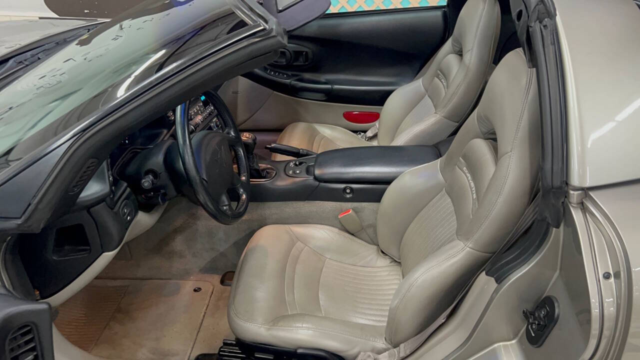 2000 Chevrolet Corvette 52