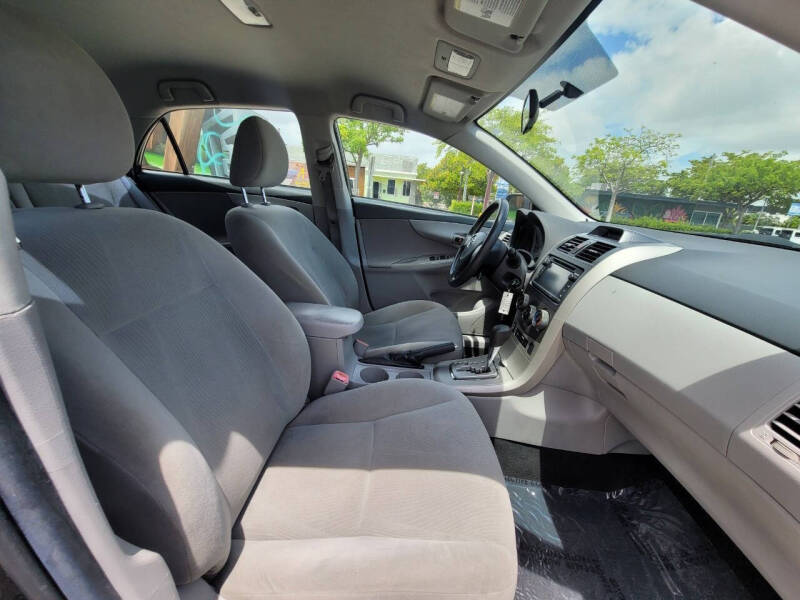 2013 Toyota Corolla LE