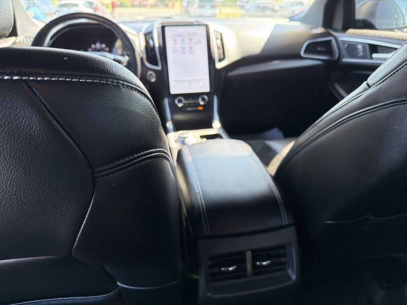 2023 Ford Edge ST