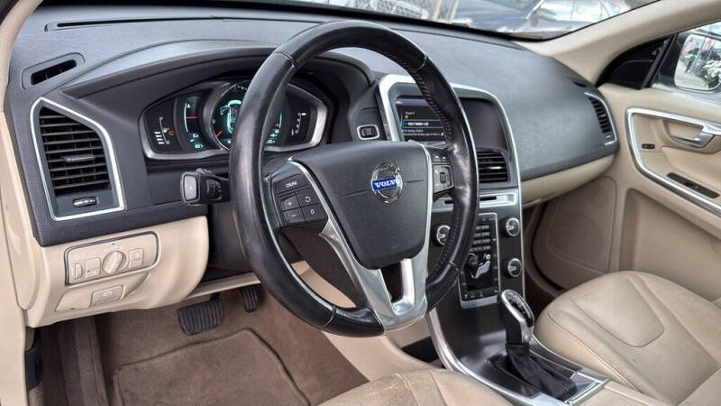 2015 Volvo XC60 T6 Drive-E Premier Plus