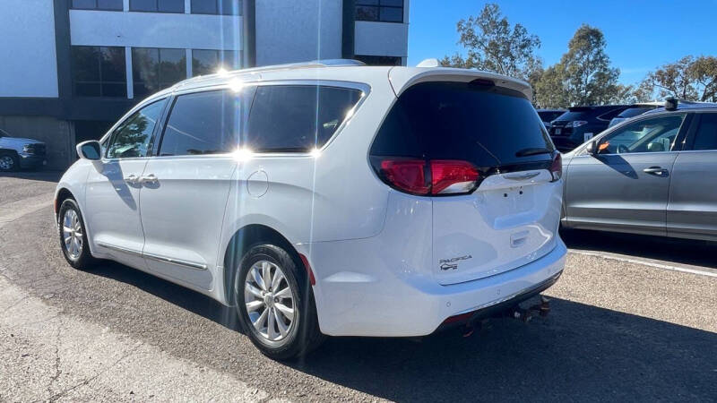 2018 Chrysler Pacifica Touring L