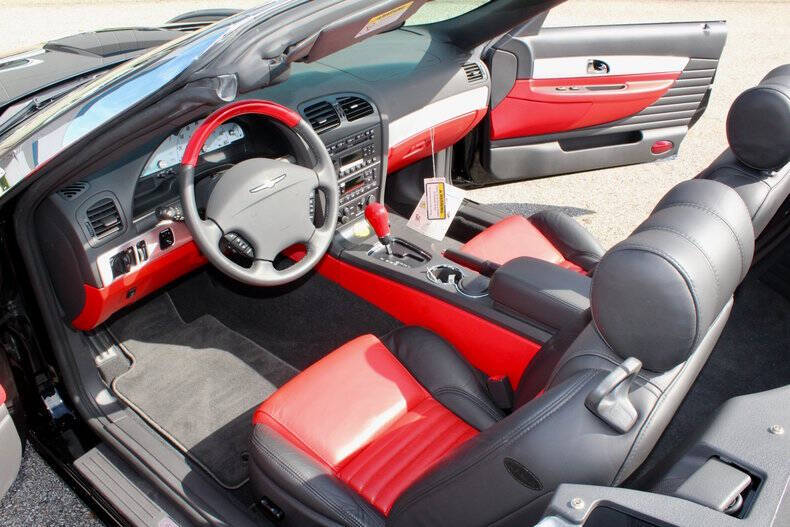 2002 Ford Thunderbird Deluxe