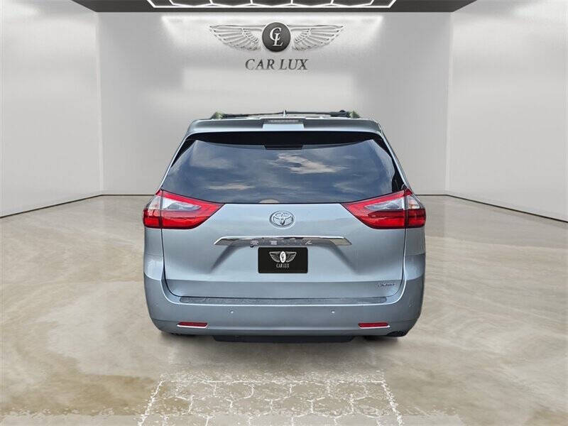 2020 Toyota Sienna Limited Premium 7-Passenger