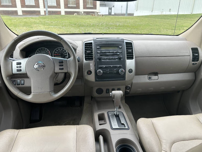2009 Nissan Frontier LE