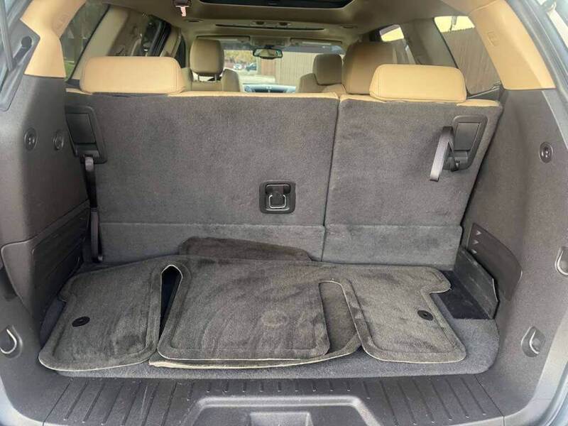 2011 Chevrolet Traverse LTZ