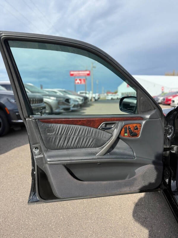 2000 Mercedes-Benz E-Class E 320 4MATIC