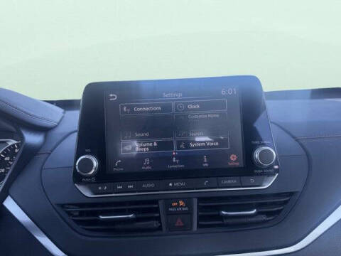 2022 Nissan Altima 2.5 SR