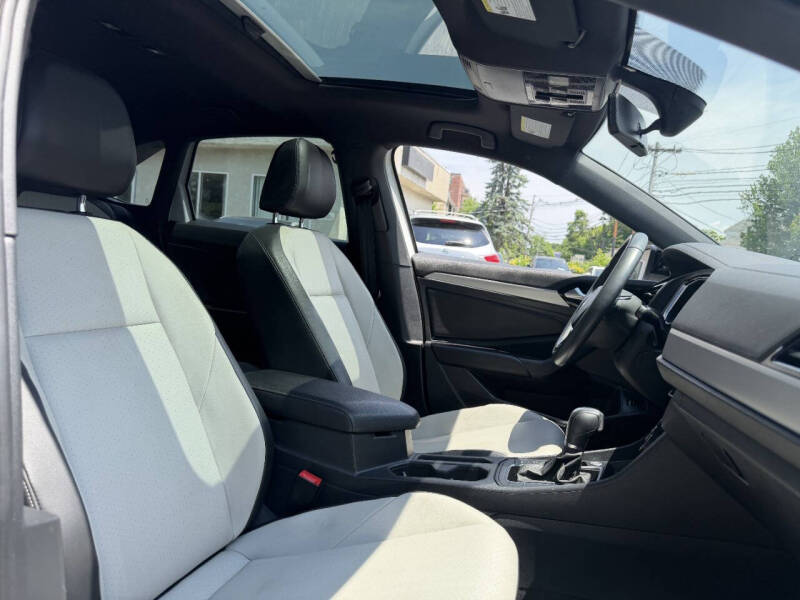 2019 Volkswagen Jetta R-Line