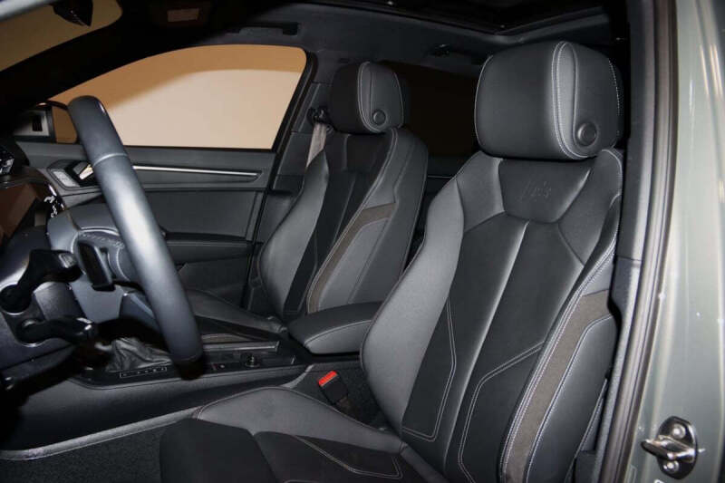 2021 Audi Q3 quattro S line Prem Plus 45 TFSI