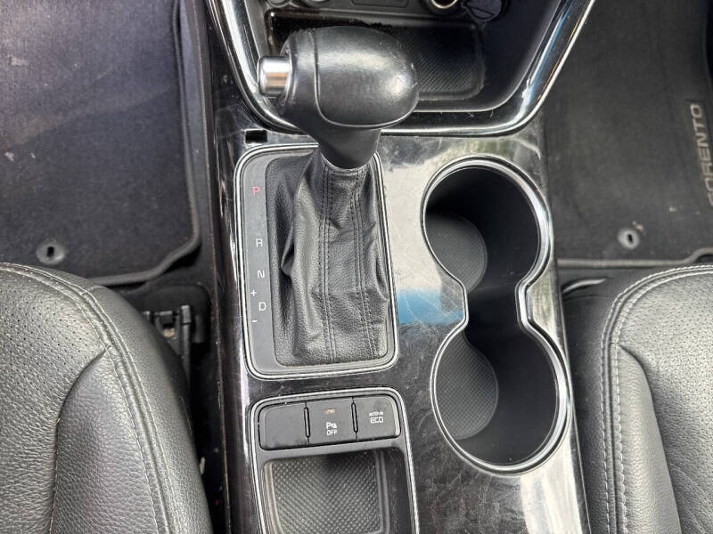 2015 Kia Sorento LX