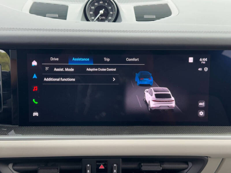 2024 Porsche Cayenne Turbo E-Hybrid Coupe