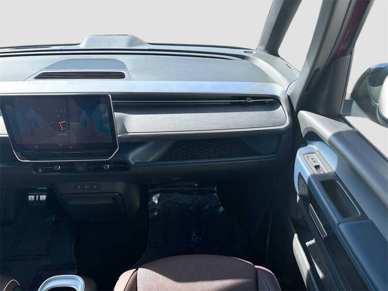 2025 Volkswagen ID. Buzz Pro S Plus 4Motion