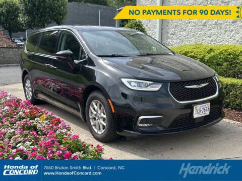 2024 Chrysler Pacifica Touring L