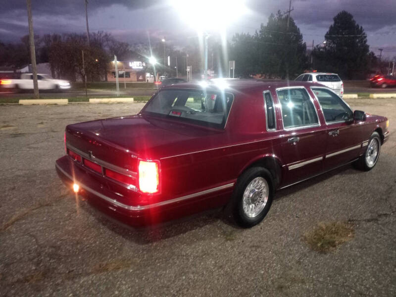 1997 Lincoln Town Car EXECUTIVE photo 9