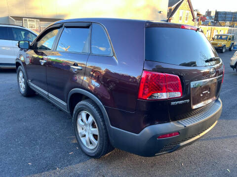 2011 Kia Sorento LX