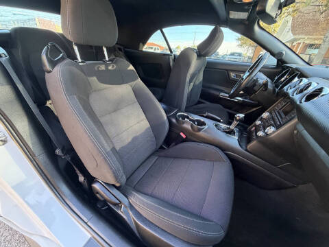 2017 Ford Mustang V6