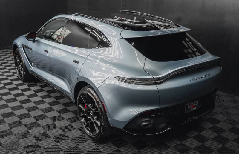 2021 Aston Martin DBX