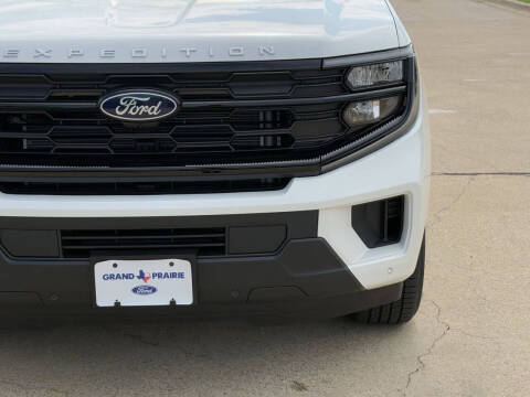 2026 Ford Expedition MAX Active