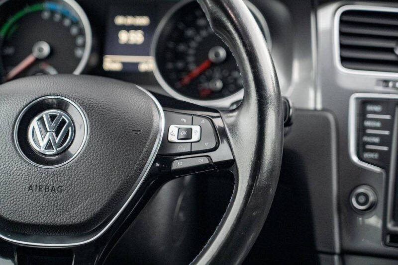 2016 Volkswagen e-Golf SEL Premium