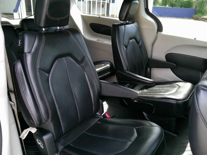 2019 Chrysler Pacifica Touring L
