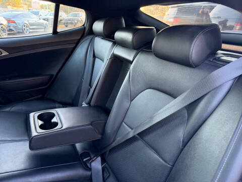 2018 Kia Stinger GT1