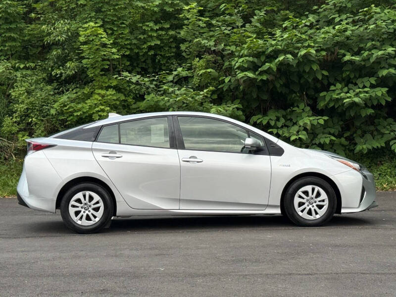 2016 Toyota Prius Two