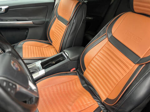 2016 Volvo XC60 T5 Drive-E Premier