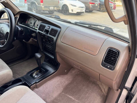 1999 Toyota 4Runner SR5