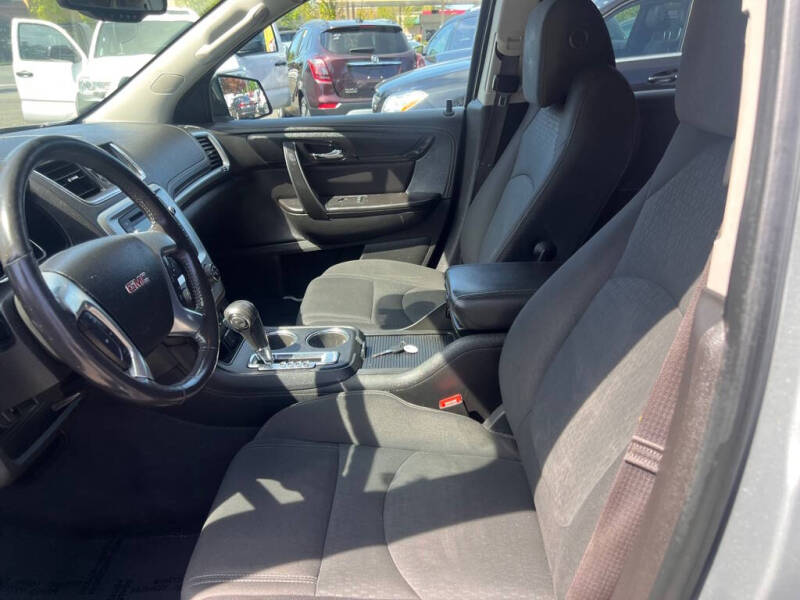 2015 GMC Acadia SLE-2