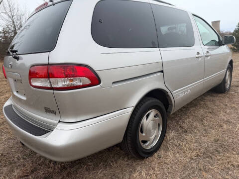 2002 Toyota Sienna LE