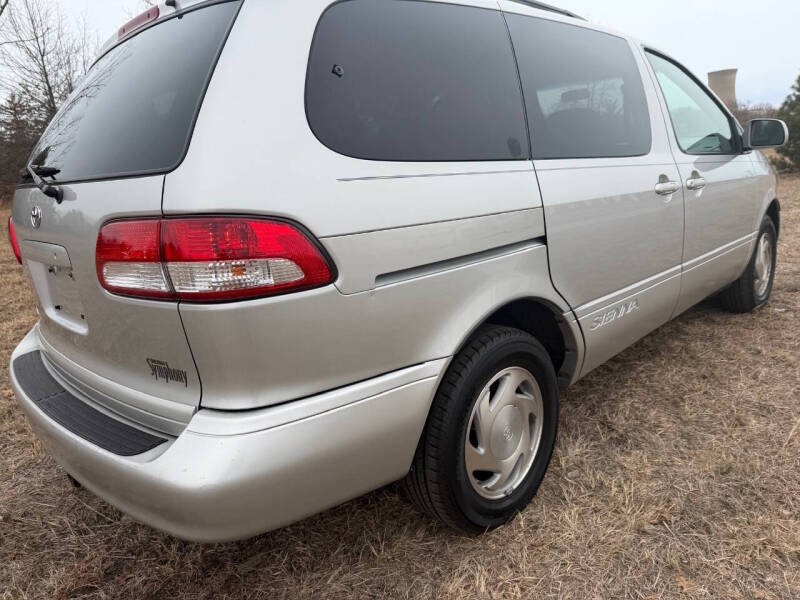 2002 Toyota Sienna LE