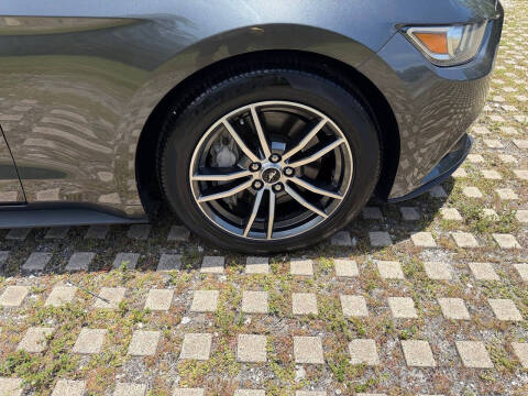 2017 Ford Mustang EcoBoost Premium