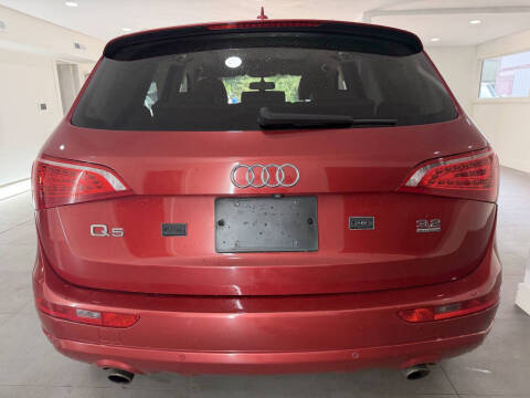 2010 Audi Q5 3.2 quattro Premium Plus