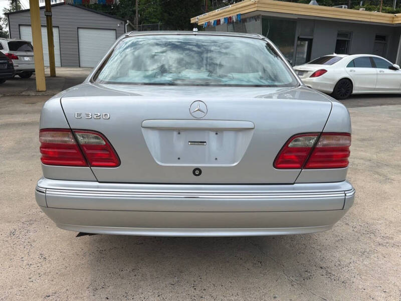 2000 Mercedes-Benz E-Class E 320
