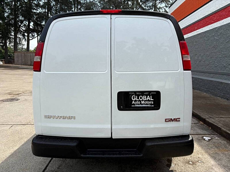2017 GMC Savana 3500