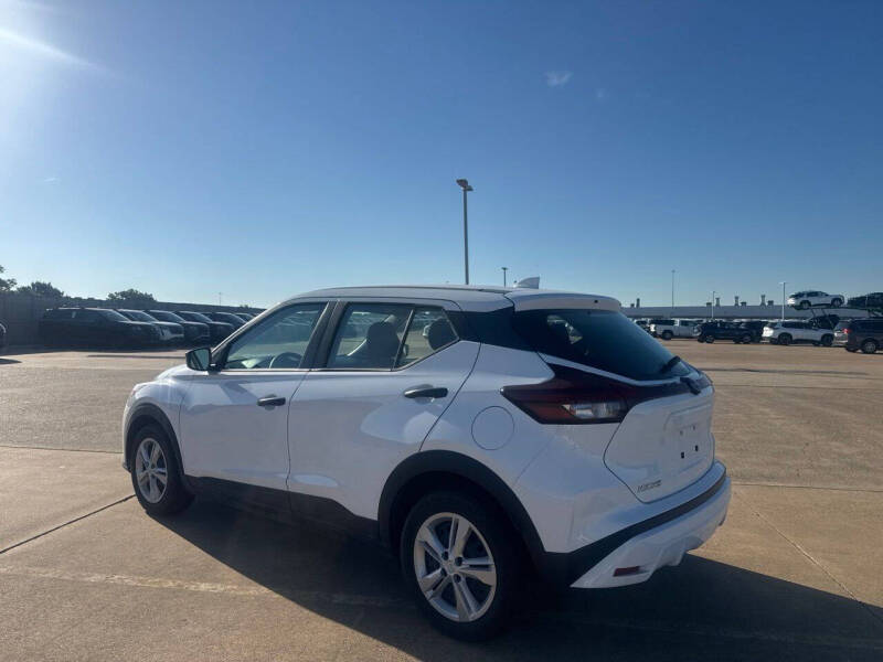 2023 Nissan Kicks S
