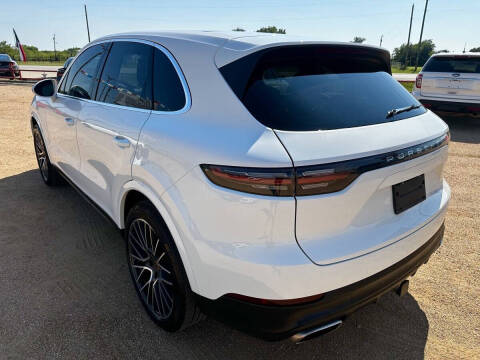 2022 Porsche Cayenne Platinum Edition