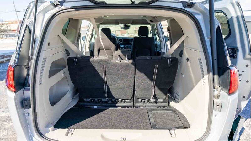 2023 Chrysler Voyager LX