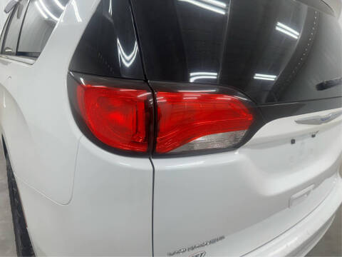 2020 Chrysler Voyager LXi