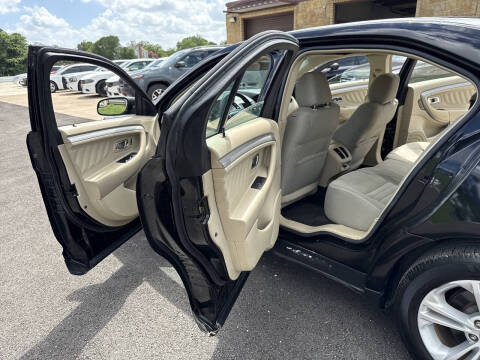 2018 Ford Taurus SE