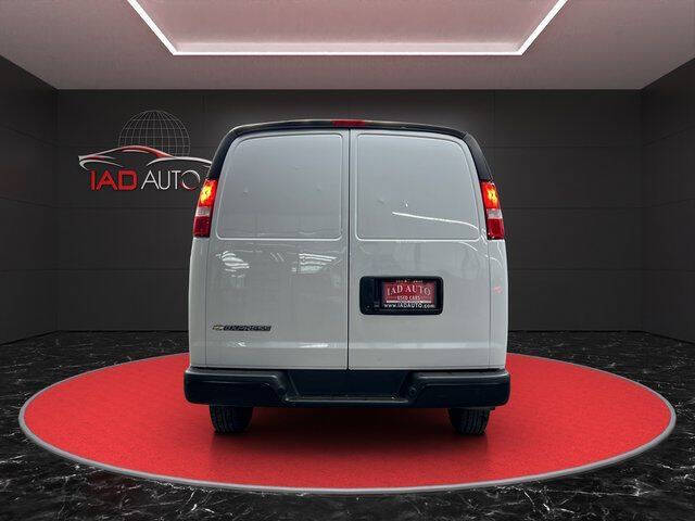 2022 Chevrolet Express 2500
